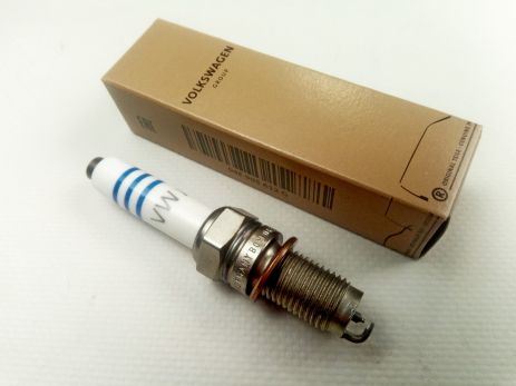 Свічка запалювання Golf VII/VIII, Polo, T-Roc, Jetta, A1, A3, Q2/Q3, Octavia A7/A8,VAG (04E905612G) 1 шт.