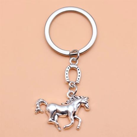 Брелок для ключей лошади из подковой из стали в виде лошади Брелок для ключей лошади из подковой из стали в виде лошади