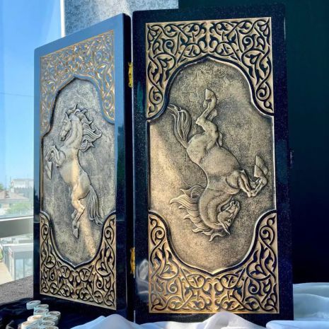 Нарды из черного камня Лошадь 58×28×5см Нарды из черного камня Лошадь 58×28×5см