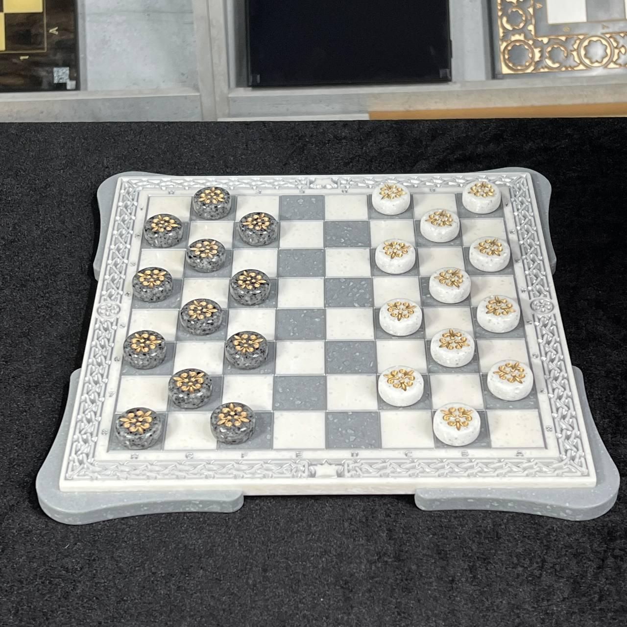 Шашки из камня с фактурой белого мрамора 30х30см Шашки из камня с фактурой белого мрамора 30х30см