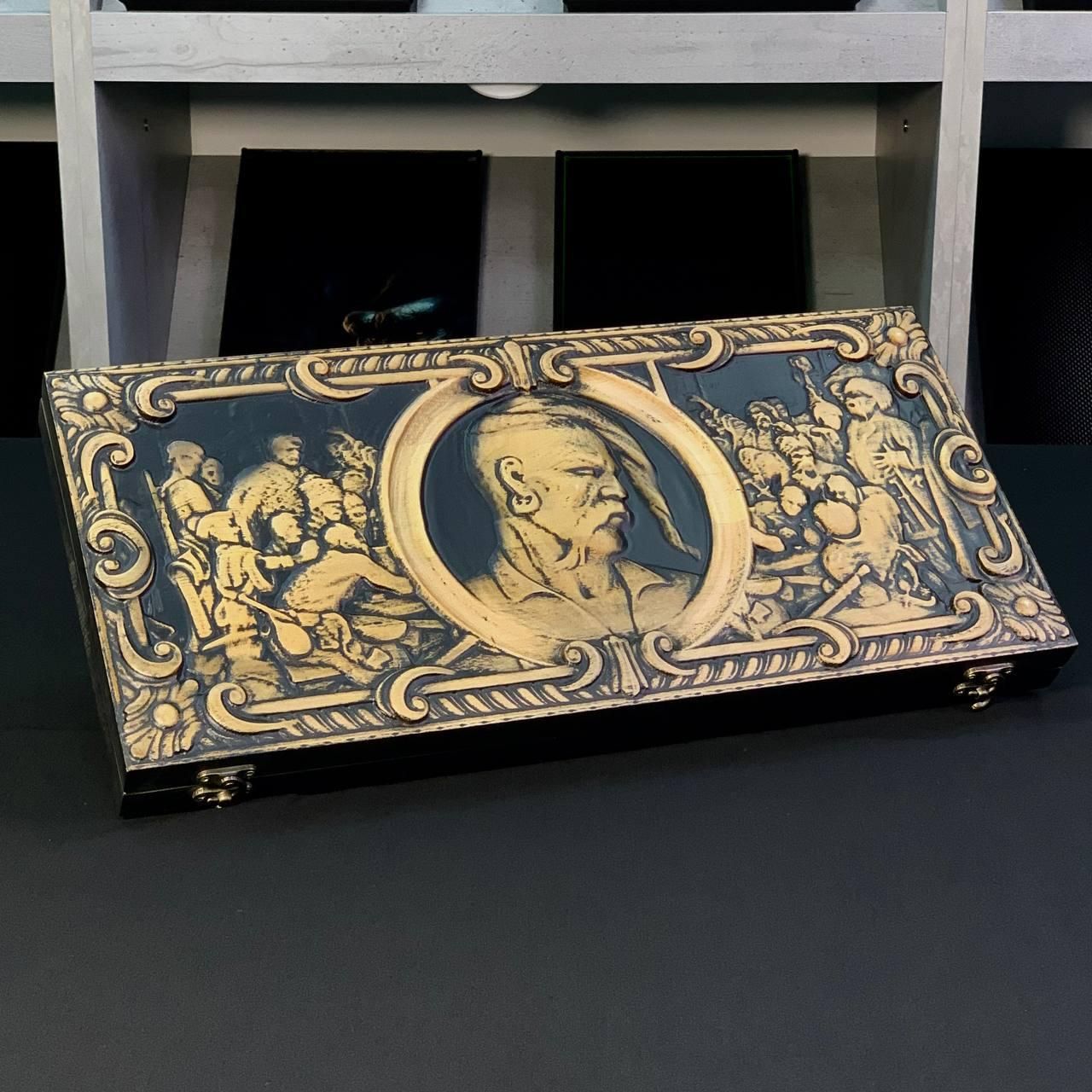 Дерев’яні нарди ручної роботи Козак 68х32см патріотичні Дерев’яні нарди ручної роботи Козак 68х32см патріотичні