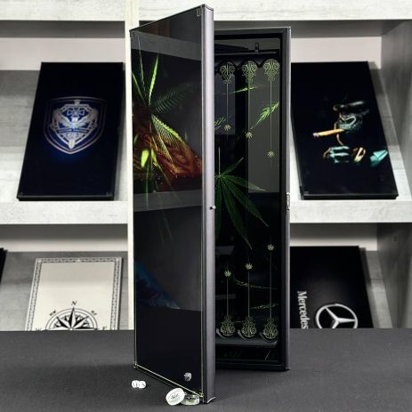 Нарди зі скла листа Коноплі 61×27×5см в алюмінієвому корпусі Нарди зі скла листа Коноплі 61×27×5см в алюмінієвому корпусі