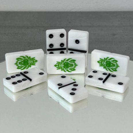 Доміно з білого акрилового каменю з індивідуальним дизайном