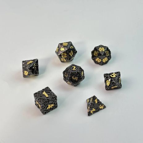 Кубики Dungeons & Dragons металлические с золотыми цифрами 7 шт.