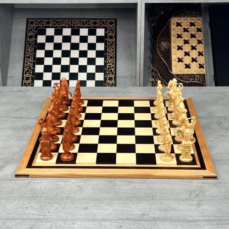 Шахматы дубовые со стилизованными фигурами 56х56см