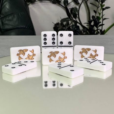 Доміно з білого акрилового каменю в ексклюзивній коробці – розкішний вибір для цінителів класики