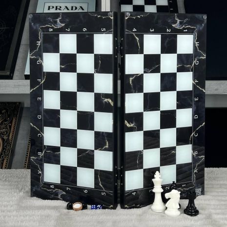 Нарди та шахи 3в1 Золотий мармур зі скляним полем і фігурами з епоксидної смоли Нарди та шахи 3в1 Золотий мармур зі скляним полем і фігурами з епоксидної смоли