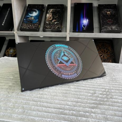 Нарды стеклянные в сочетании с деревом 60×30см с масонскими и эзотерическими мотивами.