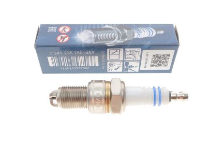 Свічка запалювання VOLKSWAGEN JETTA, AUDI 200, VOLKSWAGEN POLO, BOSCH (0241235756)