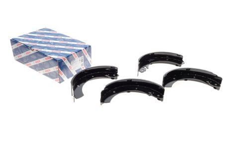 Колодки гальмівні DAEWOO MUSSO, HYUNDAI H100, DAEWOO KORANDO, KIA 5830534A10, BOSCH (0986487648)