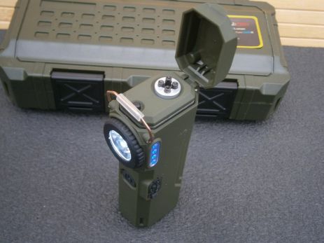 Ліхтарик - запальничка імпульсно-дугова D51-SMD green в кейсі