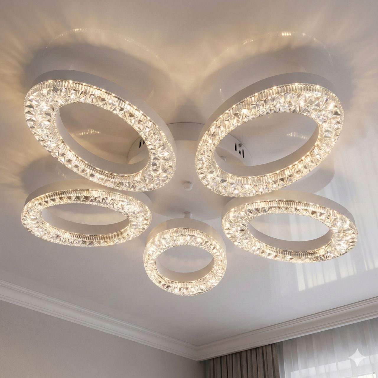 Люстра для спальни акриловая Diasha 53W до 12 м² цвет Белый 5607/5WH Люстра для спальни акриловая Diasha 53W до 12 м² цвет Белый 5607/5WH