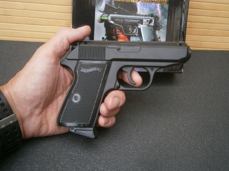 Газова запальничка пістолет Walther РР, металевий сувенір, чорна глянцева Газова запальничка пістолет Walther РР, металевий сувенір, чорна глянцева