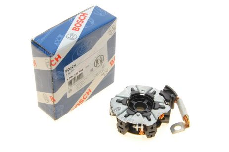 Щеточный узел стартера FIAT ALFA, BOSCH (1004337158) Щеточный узел стартера FIAT ALFA, BOSCH (1004337158)