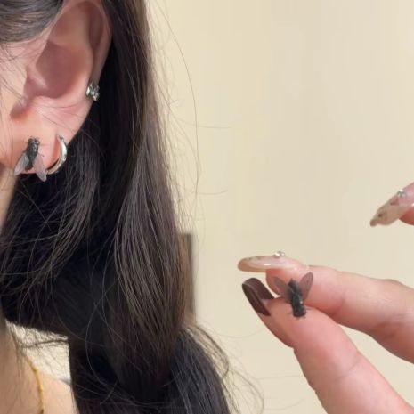 Сережки муха креативні мушки у вигляді чорної мухи