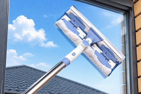 Швабра для мытья окон 2в1 с телескопической ручкой 135 см и водоугоном 0980