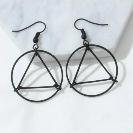 Серьги треугольник в кругу минималистичные полые треугольные черные