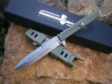 Ніж для туризму полювання та риболовлі Extrema Ratio C2313N-ВМ Green 24 см