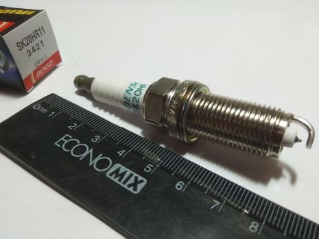 Свеча зажигания DENSO IRIDIUM SK20HR11/S33 Тойота 4 шт. цена за шт. (90919-01191), DENSO (SK20HR11)