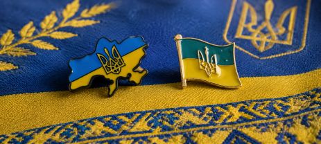 Брошь значек флаг и карта Украины шпилька желто-синия