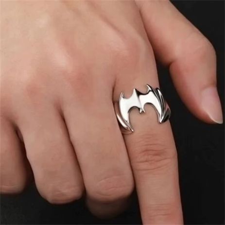 Кільце Бетмен летюча миш Batman рельєфний перстень з Бетменом