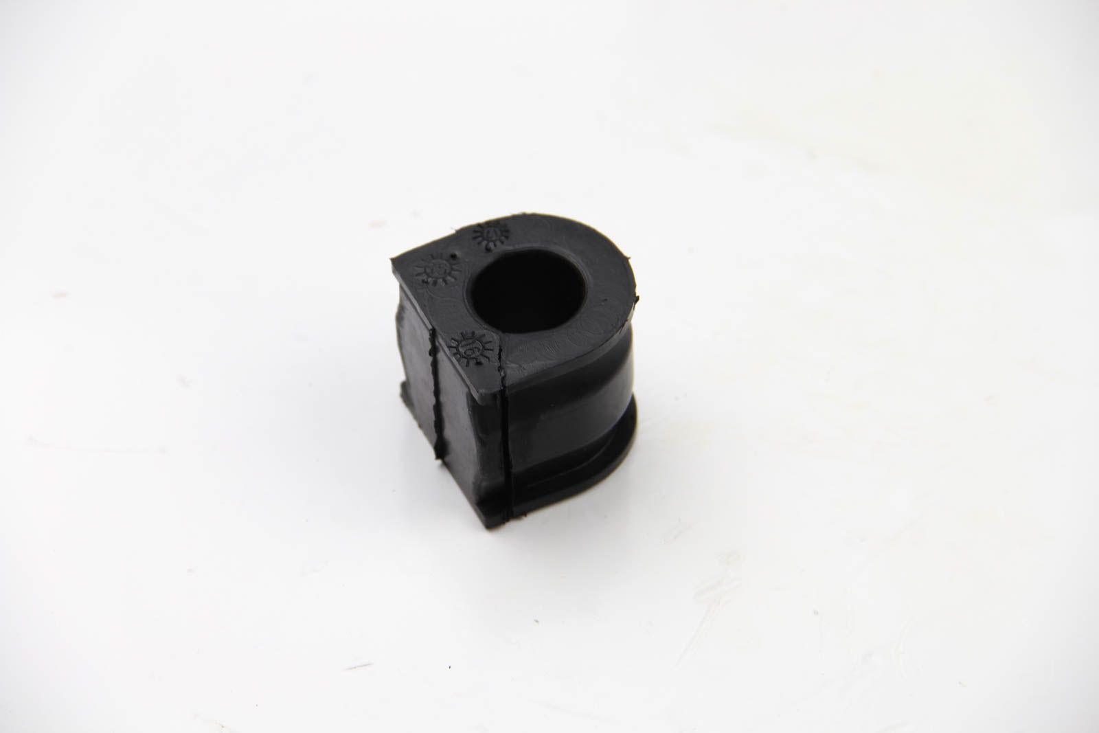 Подушка переднего стабилизатора Duster 10-(18mm), ASAM (32799) Подушка переднего стабилизатора Duster 10-(18mm), ASAM (32799)
