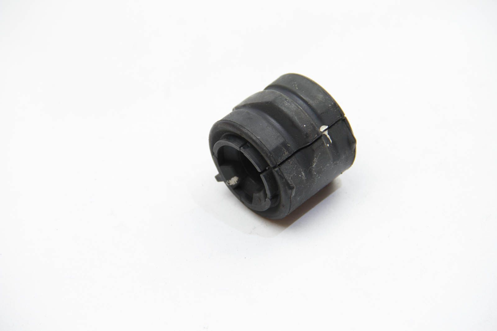 Подушка стабилизатора внутрь Partner 96- (21mm) (475/600kg), JP Group (4140601500) Подушка стабилизатора внутрь Partner 96- (21mm) (475/600kg), JP Group (4140601500)