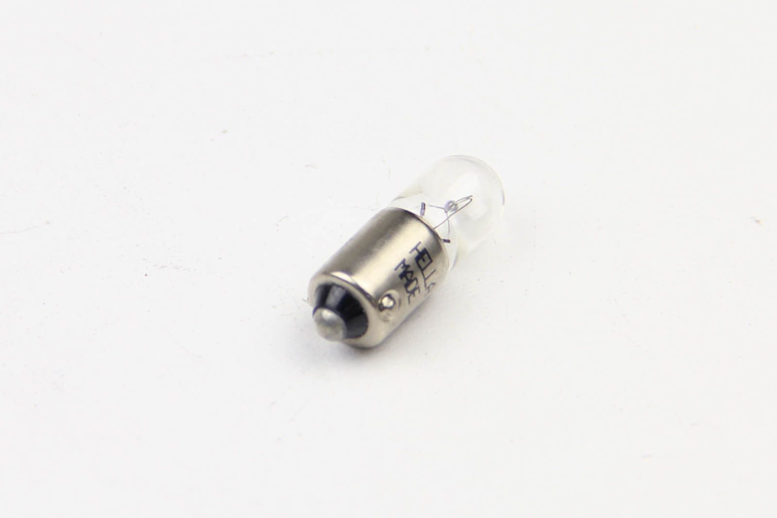 лампа розжарювання, T4W 12V 4W BA 9s, HELLA (8GP002067121) лампа розжарювання, T4W 12V 4W BA 9s, HELLA (8GP002067121)