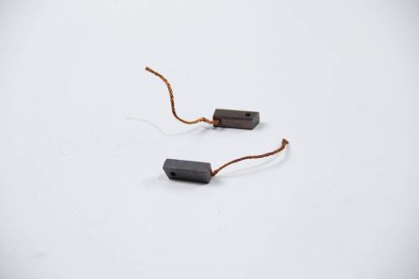 Щетки генератора к-кт 2 шт, POWERMAX (81114706) Щетки генератора к-кт 2 шт, POWERMAX (81114706)