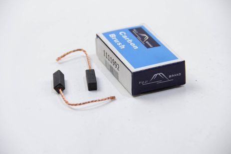 Щетки генератора к-кт 2 шт., POWERMAX (81111992) Щетки генератора к-кт 2 шт., POWERMAX (81111992)