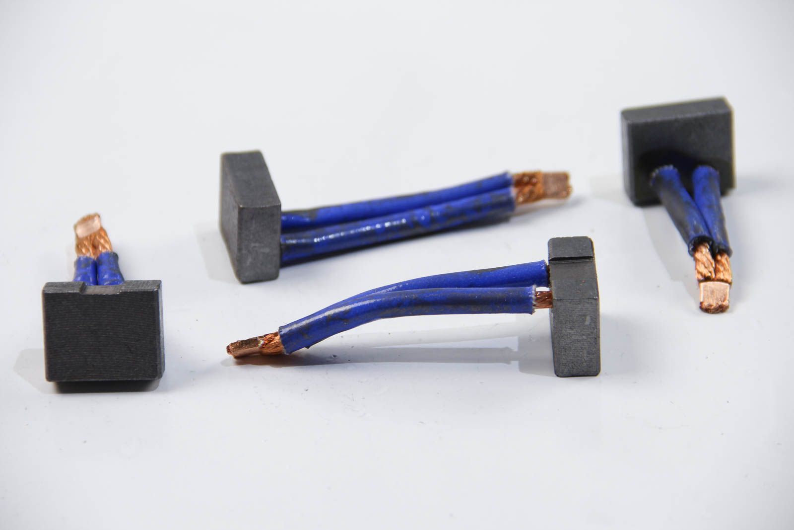 Щетки стартера, POWERMAX (81016659) Щетки стартера, POWERMAX (81016659)