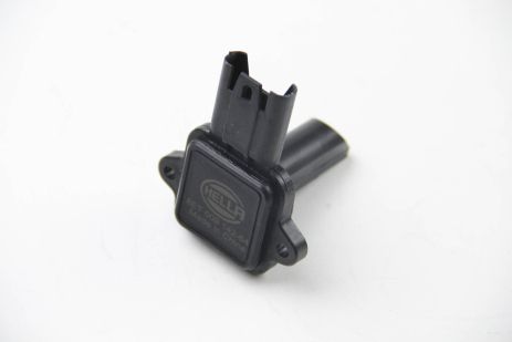 Витратомір повітря, BMW HELLA (8ET009142641) Витратомір повітря, BMW HELLA (8ET009142641)