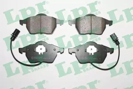 Тормозные колодки для дисков (f, с датчиком), AUDI A4, LPR (05P790)