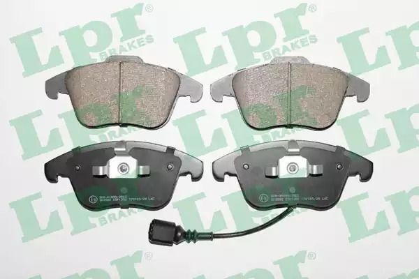 Тормозные колодки для дисков (f, с датчиком), AUDI Q3, LPR (05P1392) Тормозные колодки для дисков (f, с датчиком), AUDI Q3, LPR (05P1392)
