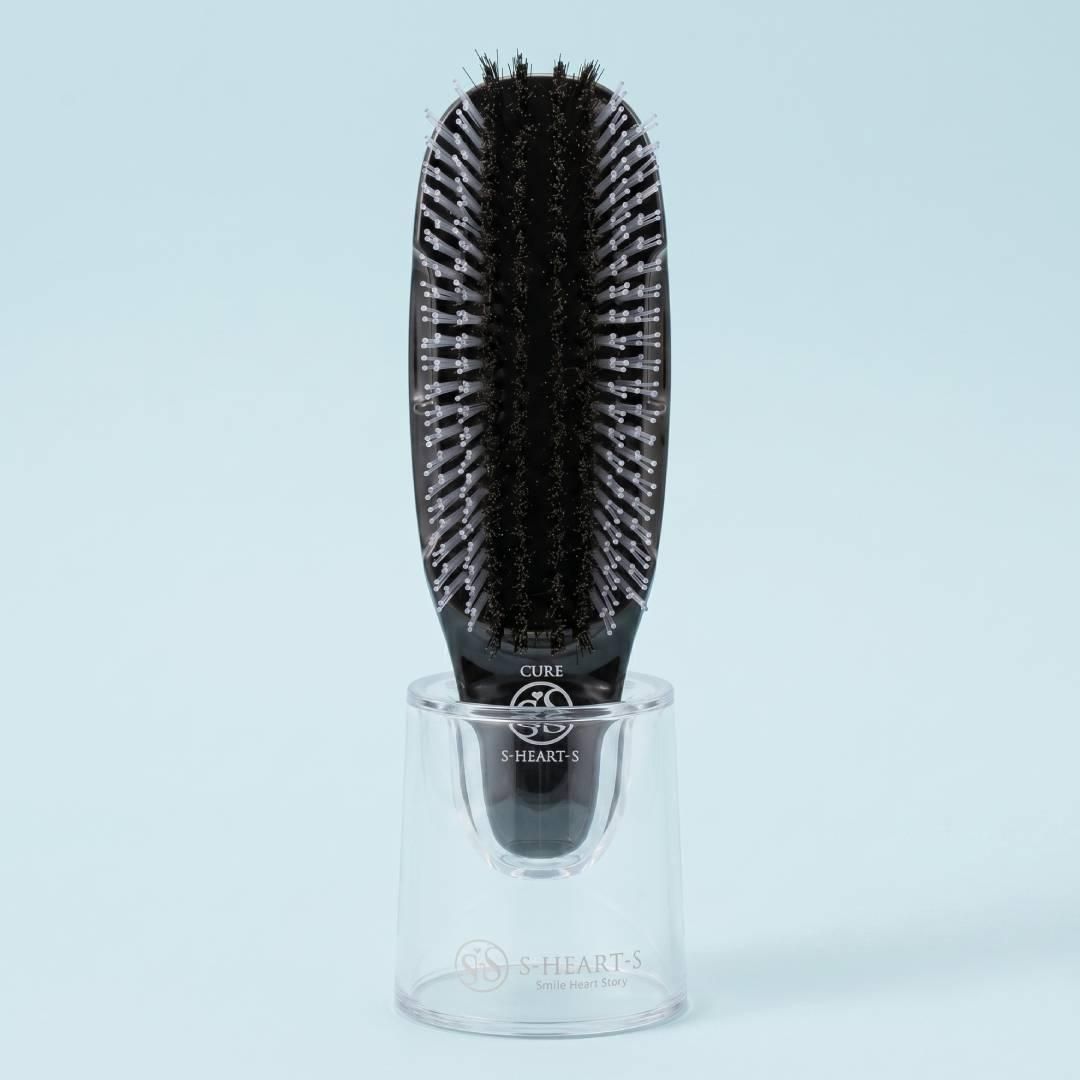 Японська щітка S-Heart-S Scalp Brush Cure для нанесення доглядових засобів на волосся, чорна Японська щітка S-Heart-S Scalp Brush Cure для нанесення доглядових засобів на волосся, чорна