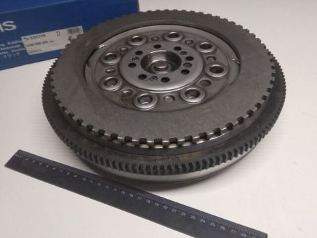 Маховик MB Sprinter (OM646) 2.2CDI 06-, Sachs (2294 000 835) (A6460302105)