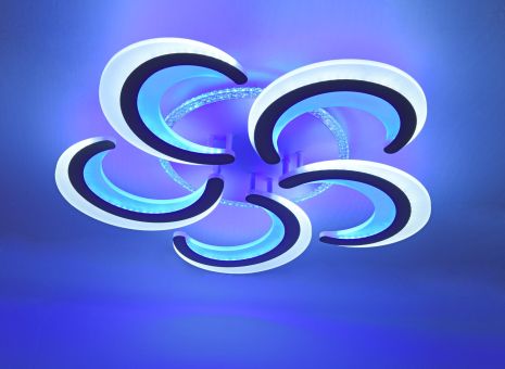 Потолочная люстра VALESO 55597/5 белая, LED Потолочная люстра VALESO 55597/5 белая, LED