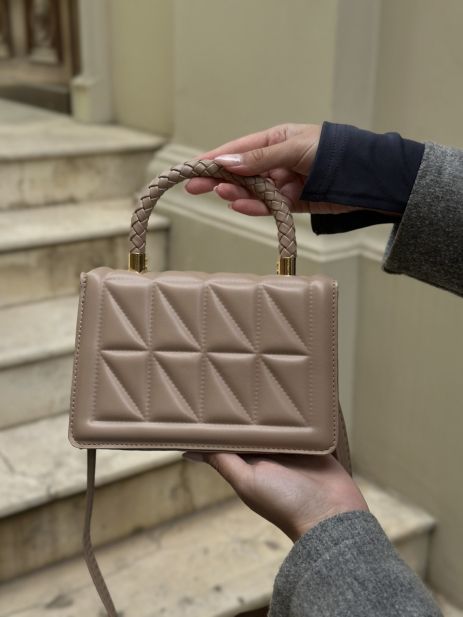 Жіноча бежева сумка 8032 крос-боді Жіноча бежева сумка 8032 крос-боді