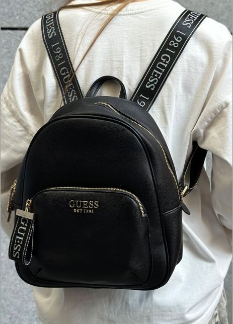Женский рюкзак Guess 048 черный Женский рюкзак Guess 048 черный