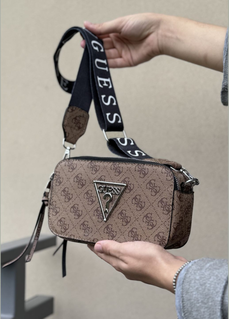 Жіноча сумка Guess V426 прямокутна крос-боді бежева