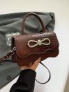 Женская сумка 8012 кросс-боди рептилия коричневая Женская сумка 8012 кросс-боди рептилия коричневая