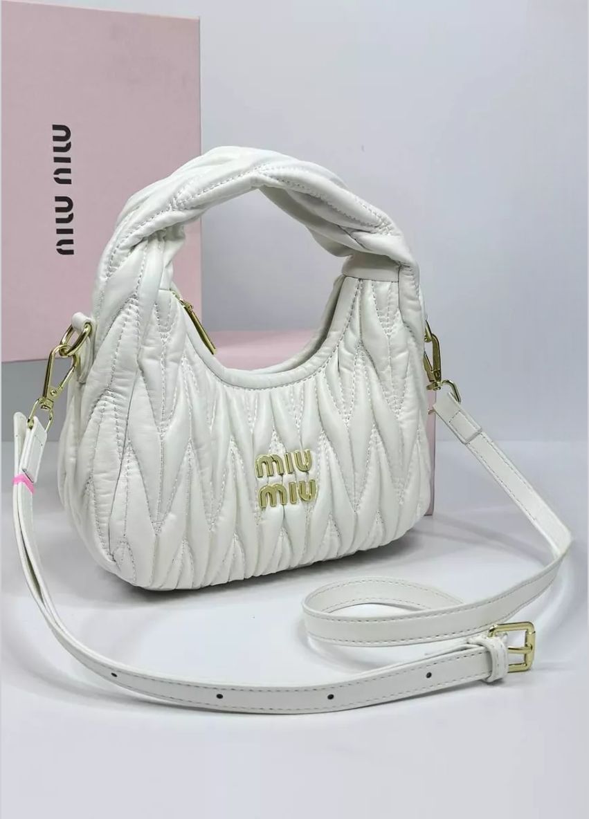 Женская сумка багет Miu miu 18121 белая Женская сумка багет Miu miu 18121 белая