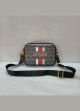 Женская сумка Guess VG797023 прямоугольная кросс-боди серая Женская сумка Guess VG797023 прямоугольная кросс-боди серая
