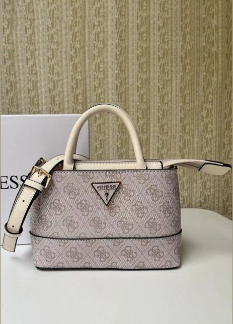Женская сумка Guess 107 бледно-розовая Женская сумка Guess 107 бледно-розовая