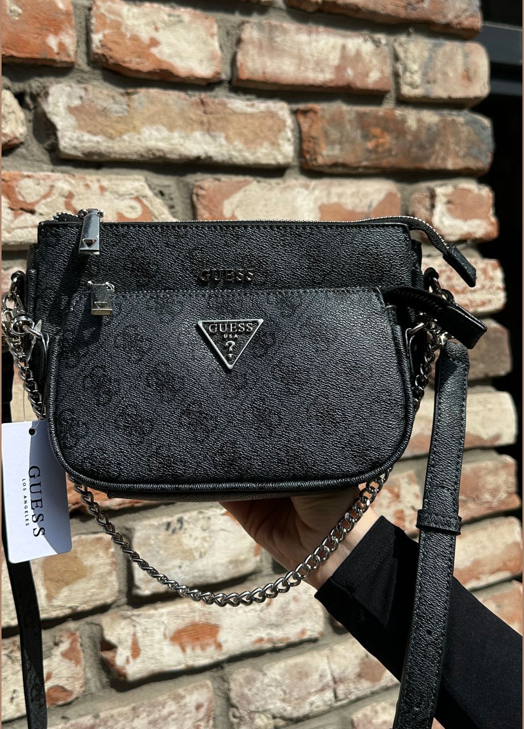 Женская сумка Guess 136 кросс-боди серая Женская сумка Guess 136 кросс-боди серая