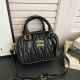 Женская сумка кросс-боди Miu miu 87121 18119 черная Женская сумка кросс-боди Miu miu 87121 18119 черная