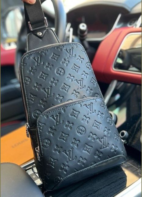 Мужская нагрудная сумка Louis Vuitton черная
