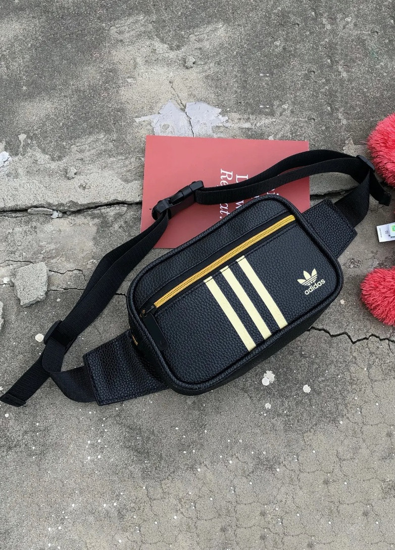 Бананка ADIDAS адидас поясная сумка 533 черная с полосками Бананка ADIDAS адидас поясная сумка 533 черная с полосками