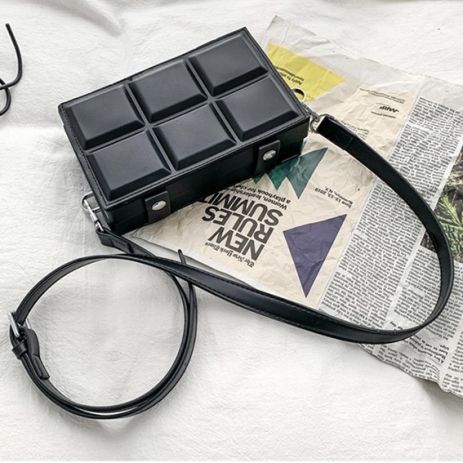Сумка прямокутна FILWHITE BAG 5506 крос-боді тренд квадратна через плече шоколадка чорна