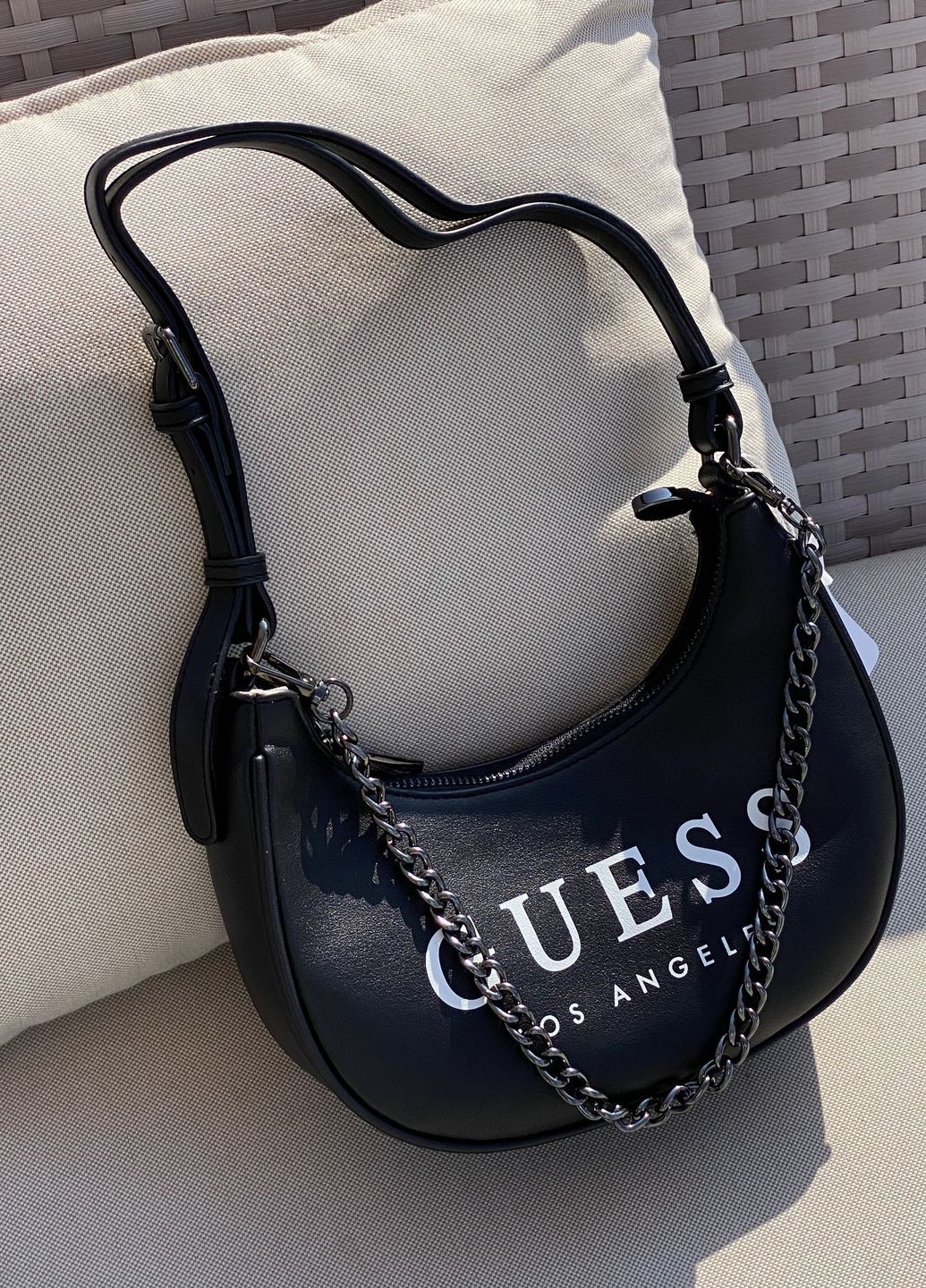 Женская сумка Guess багет черная Женская сумка Guess багет черная